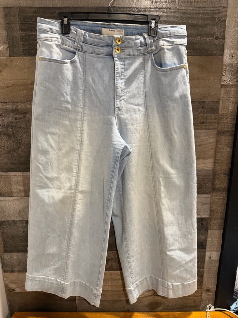 Anne Klein Light Wash Wide-Leg Woman’s  Jeans